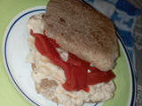 Sándwich de paté vegetariano de alubias