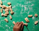 Foto langkah ke 6 dari resep Stik tepung renyah dari 2bahan.
