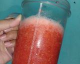 Foto langkah ke 3 dari resep Strawberry mix smoothies.