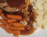 A picture of step 4 of Gluten free steak pie with fluffy mash with carrots and gluten free gravy.