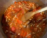 A picture of step 8 of Five bean chilli.