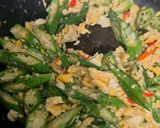 รูปขั้นตอนการทำที่ 1 ของ กระเจี๊ยบเขียวผัดไข่