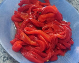 Foto del paso 2 de la receta: Salchichas de pollo Recius con pimientos asados. Bychusmi