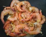 Foto langkah ke 4 dari resep Udang Saos Mentega.