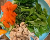 Foto langkah ke 1 dari resep Beef & veggies stir fry ala-ala.
