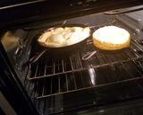 A picture of step 4 of Dutch baby/ German pancake.