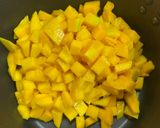 Foto del paso 1 de la receta: Salsa de mango y curry
