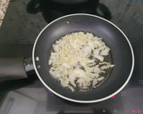 Foto del paso 3 de la receta: Garbanzos con mariscos de Marisa