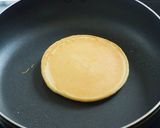 Foto langkah ke 4 dari resep Pancake lembut dan sederhana.