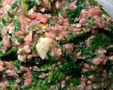 Foto del paso 3 de la receta Hamburguesa casera de ternera, espinacas y queso de Cabra