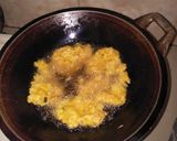 Foto langkah ke 4 dari resep Bakwan jagung udang sembunyi.