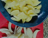Foto del paso 4 de la receta: Tortilla de patatas con ensalada de escalivada y tomates cherry