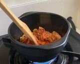 Foto langkah ke 2 dari resep Tuna Kimchi Jjigae 참치김치찌개 | Halal & No Gochujang.