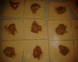 Foto del paso 2 de la receta: Bolsillos de dulce de leche (facturas fáciles)