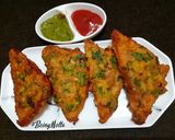 A picture of step 6 of Spinach Bread Pakoras.