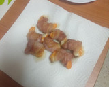 Foto del paso 5 de la receta: Bombones crujientes de langostinos fritos
