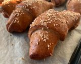 Virslis-mustáros kifli 😌 recept fázis 5 fotója