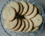 A picture of step 4 of Zeera biscuits.
