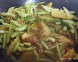 A picture of step 2 of Aloo-tendli sabji.