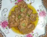 A picture of step 1 of Chiken White Karahi.
