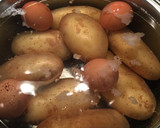 Foto del paso 1 de la receta: Ensalada de patatas y alubias blancas