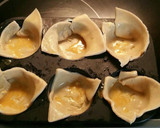 Foto del paso 2 de la receta: Tulipanes de hojaldre rellenos de frutas bañadas con chocolate