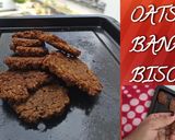 ஆரோக்யமான ஓட்ஸ்  வாழைப்பழம்  பிஸ்கெட் (Oats vaazhaipazha biscuit recipe in tamil) ரெசிபி ஸ்டேப் 3 புகைப்படம்