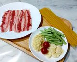 蒜片炙燒牛五花義大利麵/西餐烹調的食譜步驟1照片