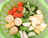 Hình bước làm 1 của món Dashi rau củ cho bé ăn dặm