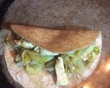 Foto del paso 5 de la receta: Fajitas integrales con verduras y pollo