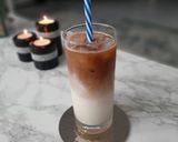 A picture of step 4 of Iced Caramel Latte.