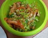 Foto del paso 1 de la receta: Soldaditos de merluza con papas, ensalada mixta y mayonesa