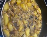 Foto del paso 5 de la receta: Setas de cardo con patatas en salsa
