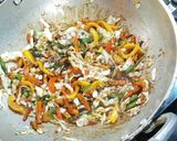 A picture of step 6 of Veg Chilli Garlic Noodles.