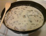 A picture of step 5 of Cream of mushroom soup.