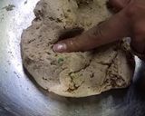 A picture of step 6 of Rajgira puri (faral).