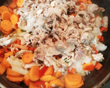 Foto del paso 3 de la receta: Sopa de pollo con ajo y perejil