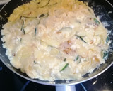 Foto del paso 5 de la receta: Tortilla de patatas y un toque con un poco calabacín