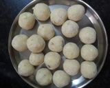 A picture of step 2 of Paneer kofta in white gravy.