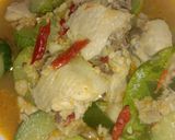 รูปขั้นตอนการทำที่ 6 ของ อ่อมปีกไก่ใส่แตงกวา (Spicy Thai Chicken Wings Curry with Cucumber)