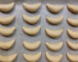 Gluténmentes gesztenyés hókifli recept fázis 3 fotója