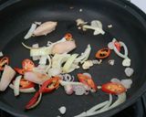 Foto langkah ke 2 dari resep Cumi Tinta Hitam (Black Squid).