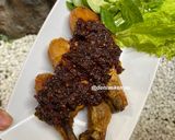 Foto langkah ke 6 dari resep Ayam Goreng Bumbu Hitam Madura.