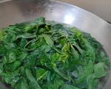 Foto langkah ke 1 dari resep Daun Singkong Santan.
