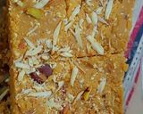 A picture of step 6 of Besan Goand aur till ka halwa.