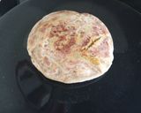 A picture of step 11 of Puran poli / Vedmi.