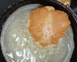 A picture of step 7 of Aloo puri.