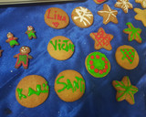 Foto del paso 8 de la receta: Galletitas de jengibre decoradas