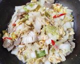 Foto langkah ke 3 dari resep Sawi Cah Bakso Telur.