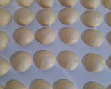 Foto langkah ke 3 dari resep Donat Aneka Topping.